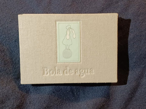 Bola De Agua by Pilar Gutierrez Llano.  Primera edicion junio de 2009